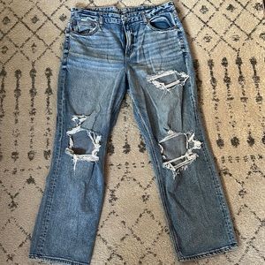 American Eagle curvy 90’s straight jeans. Size 16
